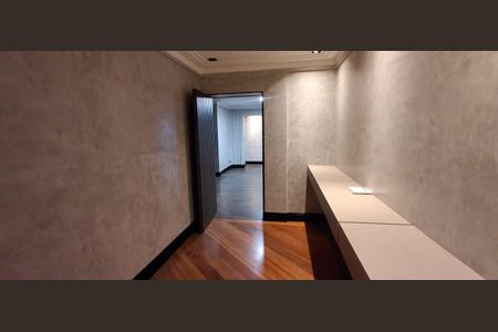 Apartamento à venda com 242m², 4 quartos e 4 vagasSala íntima 