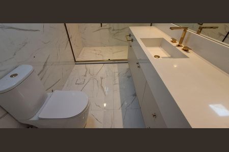 Apartamento à venda com 242m², 4 quartos e 4 vagasBanheiro Suíte 3