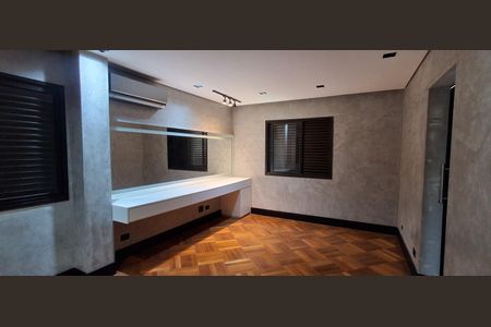 Apartamento à venda com 242m², 4 quartos e 4 vagasQuarto 