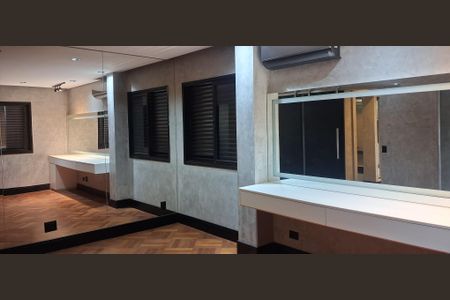 Apartamento à venda com 242m², 4 quartos e 4 vagasQuarto 