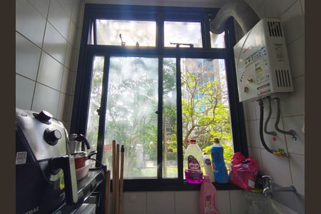 Apartamento para alugar com 65m², 3 quartos e 1 vagaÁrea de Serviço