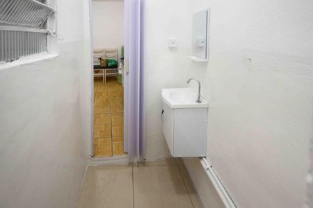 Casa para alugar com 48m², 1 quarto e sem vagaBanheiro