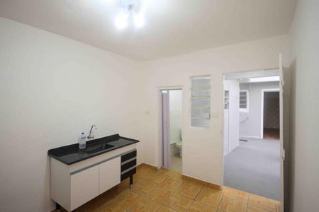 Cozinha de casa para alugar com 1 quarto, 48m² em Vila Ivg, São Paulo