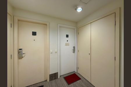 Apartamento à venda com 45m², 1 quarto e 1 vagaHall Apartamento 