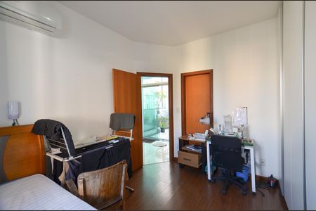 Apartamento à venda com 160m², 3 quartos e 3 vagas Apartamento à venda com 160m², 3 quartos e 3 vagasSuíte Cobertura