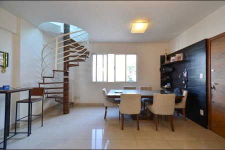 Apartamento à venda com 160m², 3 quartos e 3 vagas Apartamento à venda com 160m², 3 quartos e 3 vagasSala Ambientes