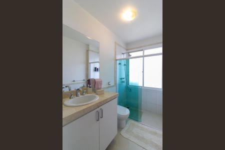 Apartamento à venda com 440m², 4 quartos e 3 vagasBanheiro Suíte 3