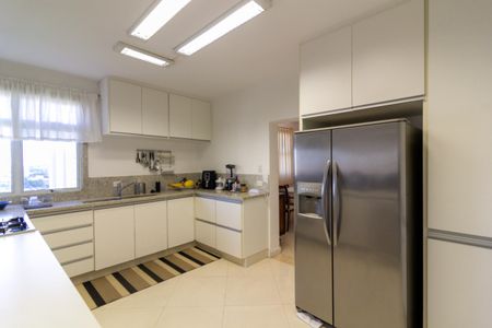 Apartamento à venda com 440m², 4 quartos e 3 vagasCozinha