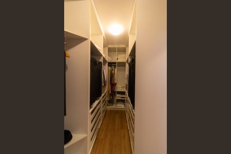 Apartamento à venda com 440m², 4 quartos e 3 vagasCloset Suíte 4