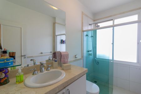 Apartamento à venda com 440m², 4 quartos e 3 vagasBanheiro Suíte 3