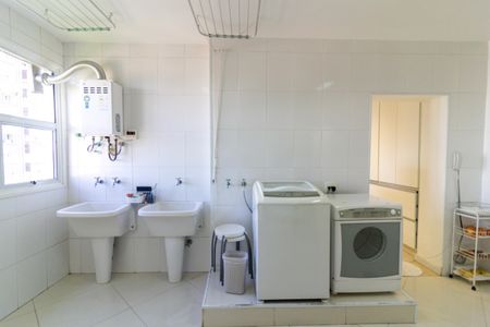 Apartamento à venda com 440m², 4 quartos e 3 vagasÁrea de Serviço