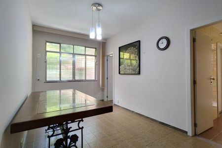 Casa à venda com 200m², 3 quartos e 2 vagas Casa à venda com 200m², 3 quartos e 2 vagasSala 2