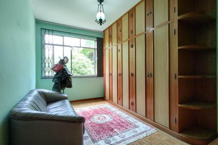 Casa à venda com 200m², 3 quartos e 2 vagas Casa à venda com 200m², 3 quartos e 2 vagasQuarto 3