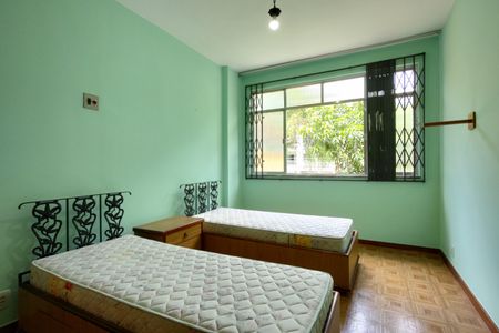 Casa à venda com 200m², 3 quartos e 2 vagas Casa à venda com 200m², 3 quartos e 2 vagasQuarto 2 - Armários