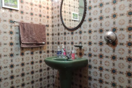 Casa à venda com 200m², 3 quartos e 2 vagasLavabo