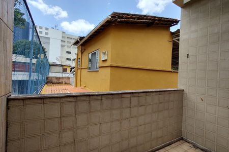 Casa à venda com 200m², 3 quartos e 2 vagas Casa à venda com 200m², 3 quartos e 2 vagasVaranda'