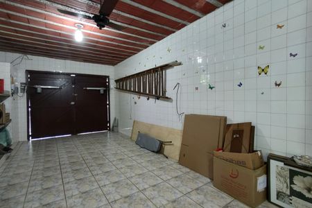 Casa à venda com 200m², 3 quartos e 2 vagas Casa à venda com 200m², 3 quartos e 2 vagasGaragem