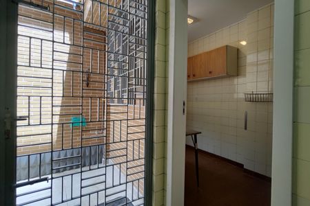 Casa à venda com 200m², 3 quartos e 2 vagas Casa à venda com 200m², 3 quartos e 2 vagasÁrea de Serviço