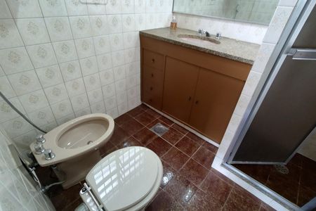 Casa à venda com 200m², 3 quartos e 2 vagas Casa à venda com 200m², 3 quartos e 2 vagasBanheiro da Suíte 1