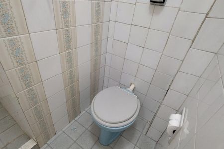 Casa à venda com 200m², 3 quartos e 2 vagas Casa à venda com 200m², 3 quartos e 2 vagasBanheiro de serviço