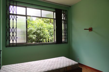 Casa à venda com 200m², 3 quartos e 2 vagasQuarto 2 - Armários