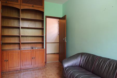 Casa à venda com 200m², 3 quartos e 2 vagasQuarto 3