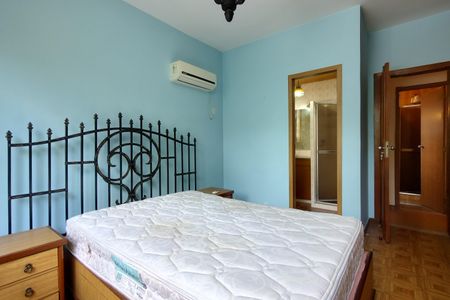 Casa à venda com 200m², 3 quartos e 2 vagas Casa à venda com 200m², 3 quartos e 2 vagasQuarto 1 - Armários