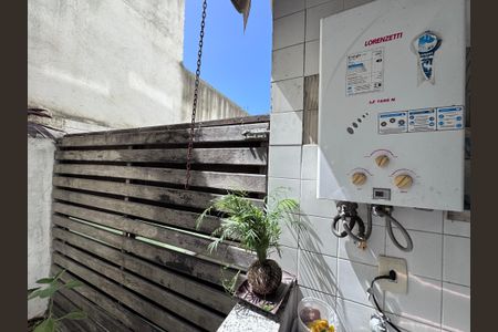 Casa de condomínio à venda com 116m², 4 quartos e 1 vagaÁrea de Serviço