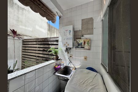 Casa de condomínio à venda com 116m², 4 quartos e 1 vagaÁrea de Serviço