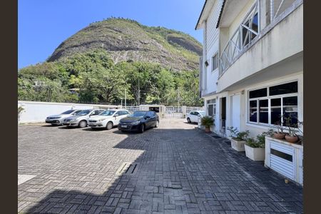 Casa de condomínio à venda com 116m², 4 quartos e 1 vagaÁrea comum