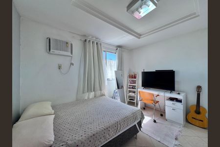 Casa de condomínio à venda com 116m², 4 quartos e 1 vagaSuíte 2