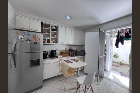 Casa de condomínio à venda com 116m², 4 quartos e 1 vagaCozinha