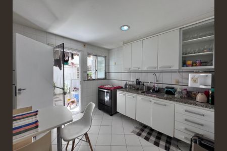 Casa de condomínio à venda com 116m², 4 quartos e 1 vagaCozinha