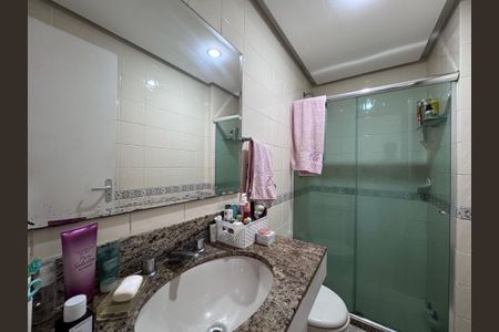 Casa de condomínio à venda com 116m², 4 quartos e 1 vagaSuíte 1 - Banheiro