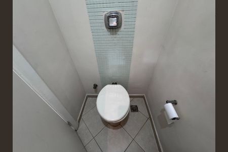 Casa de condomínio à venda com 116m², 4 quartos e 1 vagaLavabo