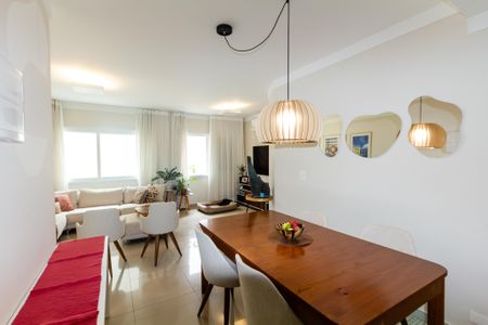 Apartamento à venda com 90m², 2 quartos e 1 vaga Apartamento à venda com 90m², 2 quartos e 1 vagaSala