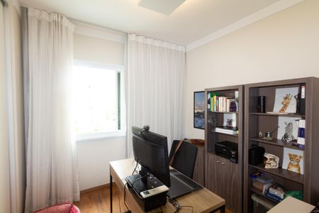 Apartamento à venda com 90m², 2 quartos e 1 vaga Apartamento à venda com 90m², 2 quartos e 1 vagaQuarto 1