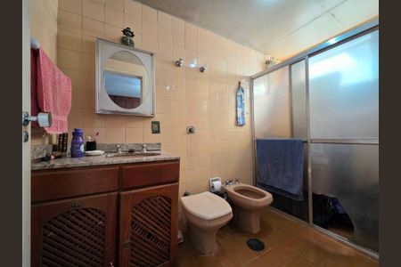 Apartamento à venda com 160m², 3 quartos e 1 vaga Apartamento à venda com 160m², 3 quartos e 1 vagaBanheiro da Suíte