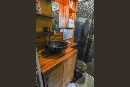 Casa à venda com 83m², 1 quarto e sem vaga