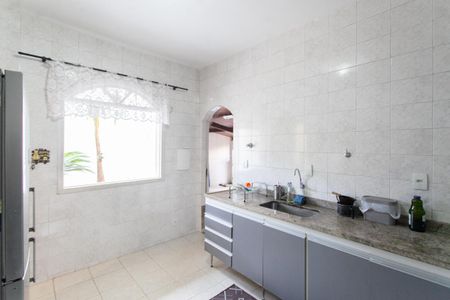 Casa à venda com 220m², 2 quartos e 2 vagasCozinha