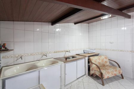 Casa à venda com 220m², 2 quartos e 2 vagasÁrea de Serviço