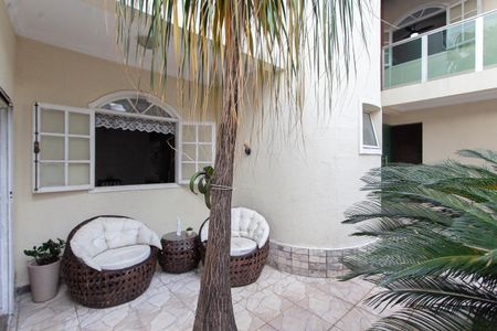 Casa à venda com 220m², 2 quartos e 2 vagasÁrea comum