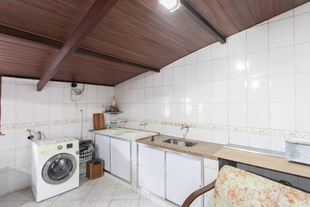 Casa à venda com 220m², 2 quartos e 2 vagasÁrea de Serviço