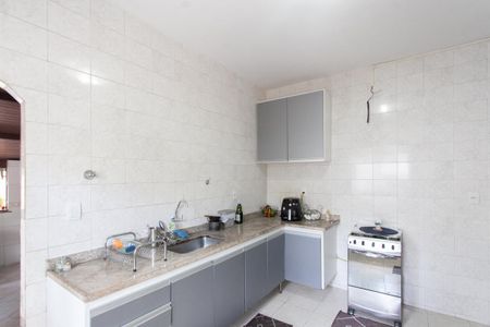 Casa à venda com 220m², 2 quartos e 2 vagasCozinha