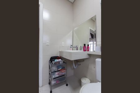 Casa à venda com 220m², 2 quartos e 2 vagasBanheiro da Suíte