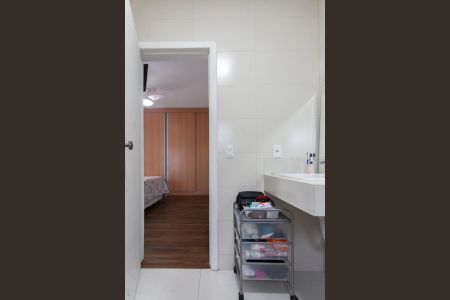 Casa à venda com 220m², 2 quartos e 2 vagasBanheiro da Suíte