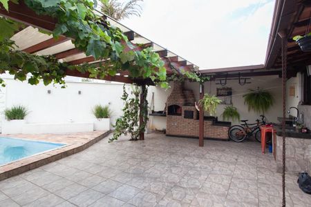 Casa à venda com 220m², 2 quartos e 2 vagasÁrea comum