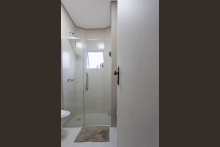 Casa à venda com 220m², 2 quartos e 2 vagasBanheiro da Suíte