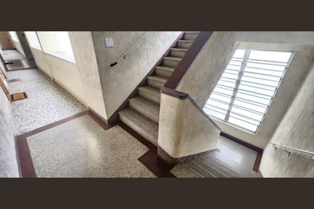 Studio para alugar com 42m², 1 quarto e 1 vagaEscada