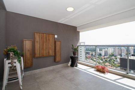 Varanda Gourmet de apartamento à venda com 3 quartos, 122m² em Sumarezinho, São Paulo